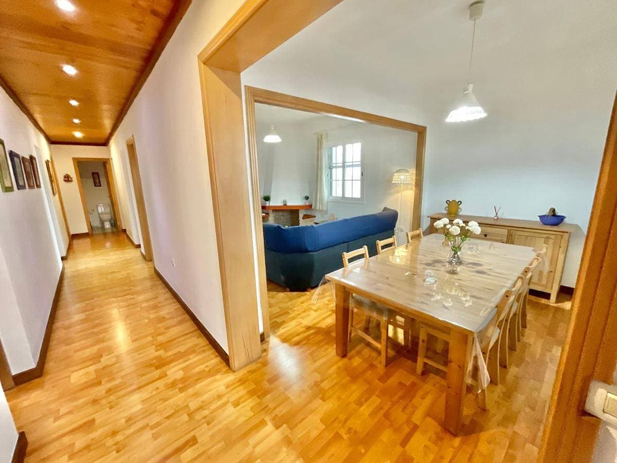 Foto 5 von 27: Four-Bedroom House