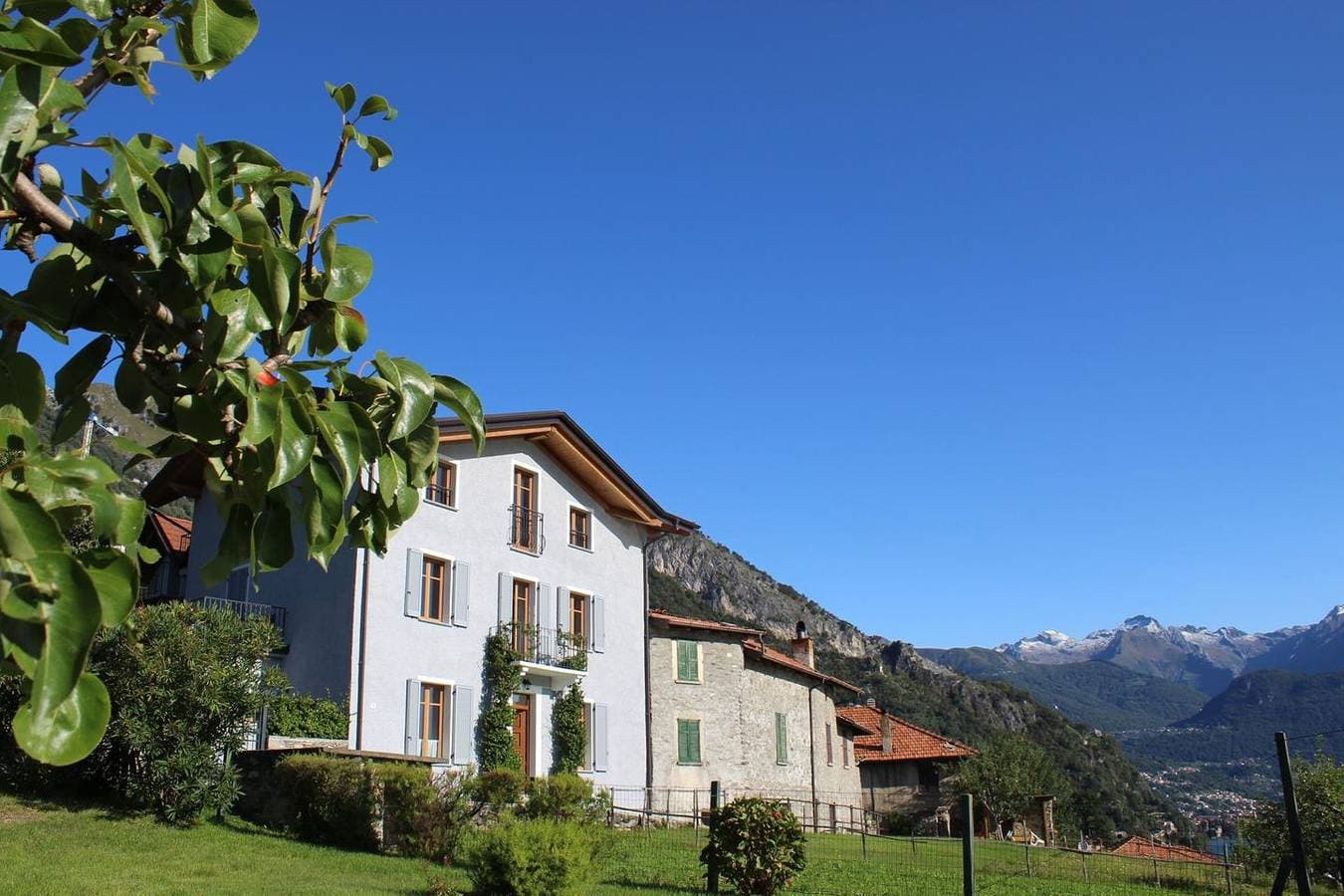 Foto 4 von 56: Tre Terre Land-Ferienhaus mit Seeblick