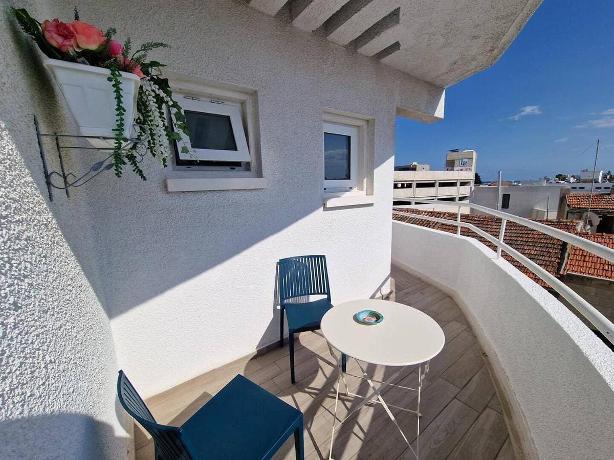 Kitieos Central Apts 100m from Finikoudes Beach 1
