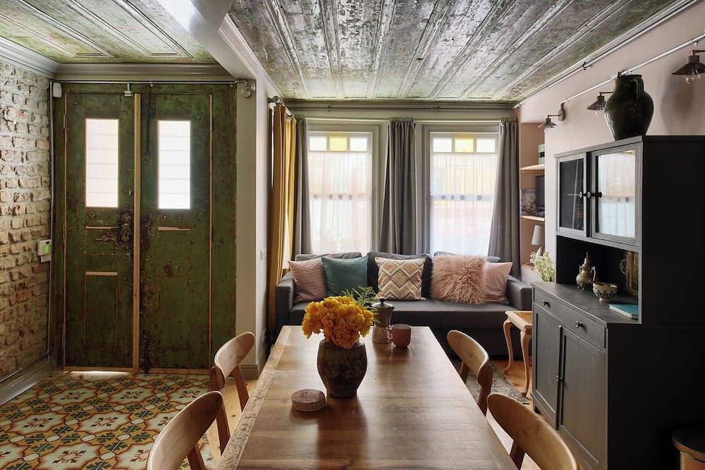 Foto 12 von 24: Charming 2-bedroom house with WiFi and AC in vibrant Istanbul