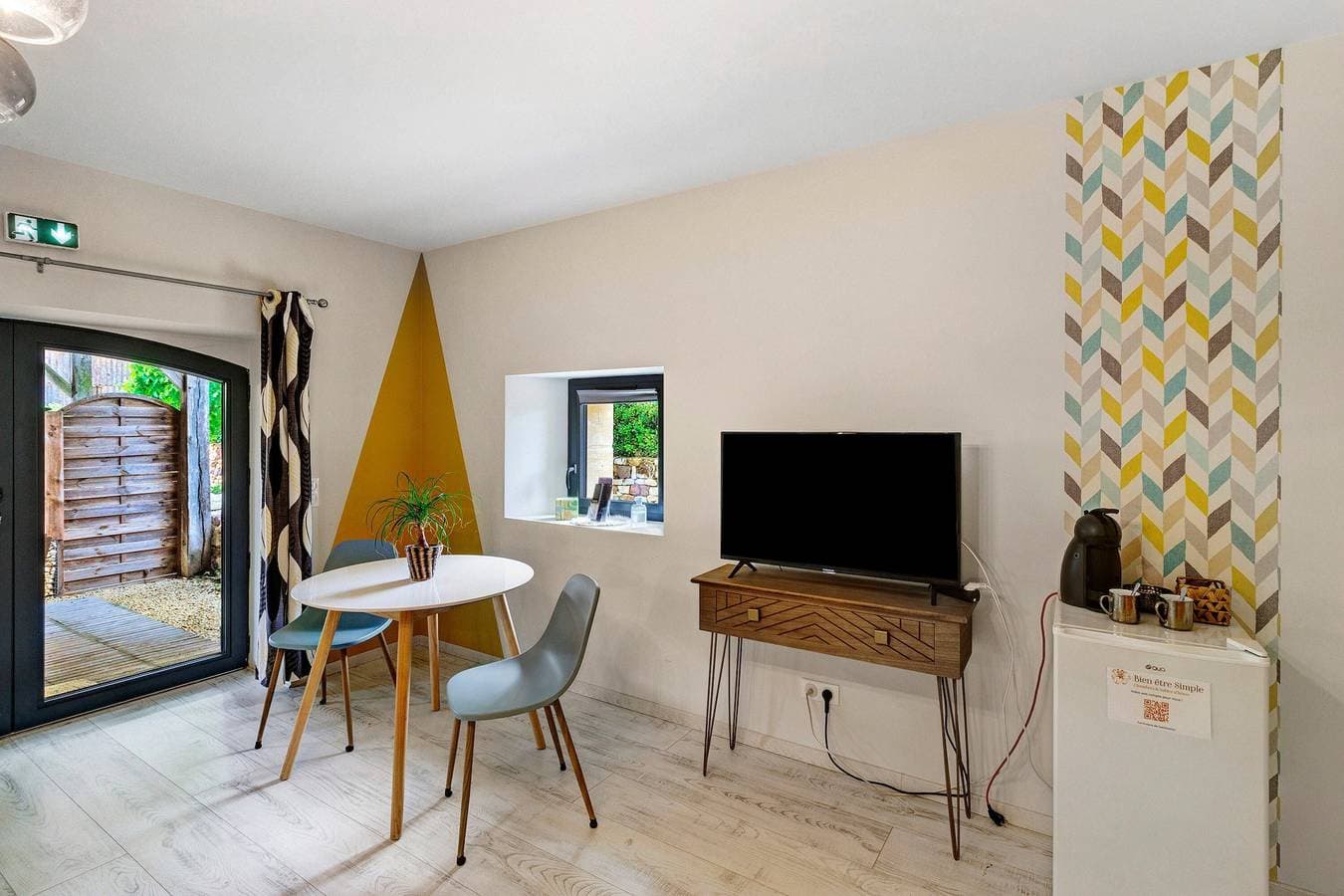 Foto 8 von 45: Vintage Gästezimmer mit Table d’hôtes, Gemeinschaftspool, WLAN und Klimaanlage