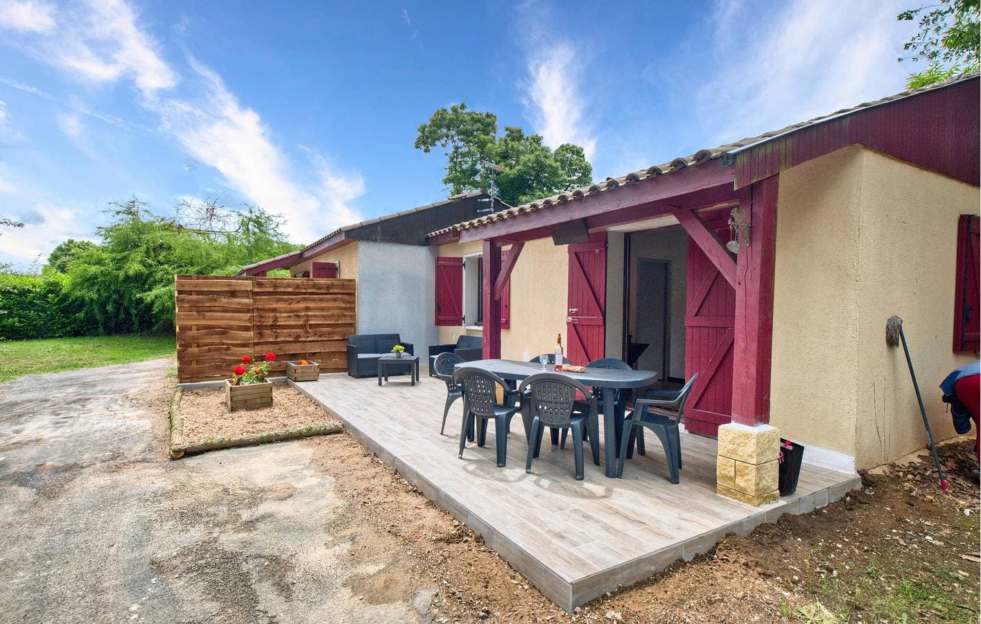 Gemütliche Wohnung mit Pool und Garten, 1,5 km von Saint-Crépin-et-Carlucet entfernt 1