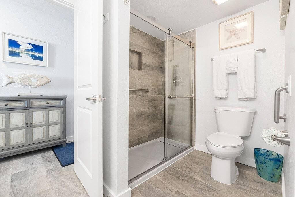 Foto 4 von 18: Sandcastle Condominium Unit 232