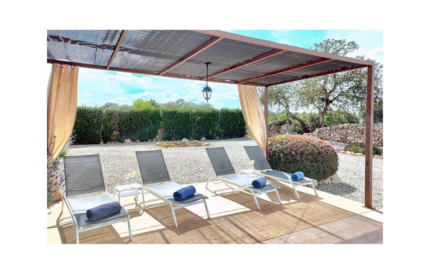 Foto 10 von 44: Son Mesquida Terrassenwohnung mit Pool