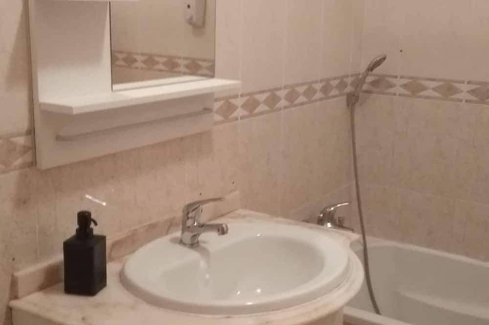 Foto 5 von 17: 2F Geräumiges Apartment mit 1 Schlafzimmer und Grill