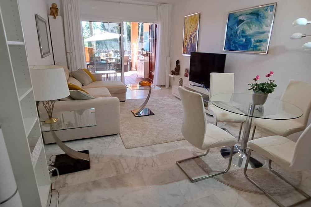 Foto 11 von 30: Charmantes Apt, 2 Terrassen, dir. Zugang zum Pool, nahe Strand und Golfplätzen