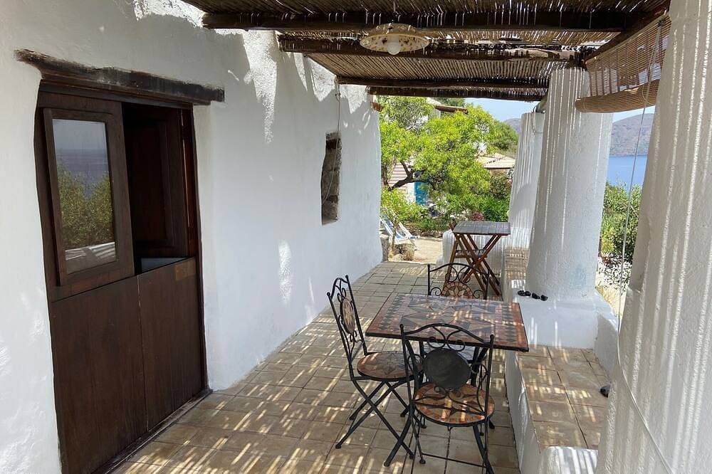 Traditional Eolian House \"Luna\"- Unique experience 1