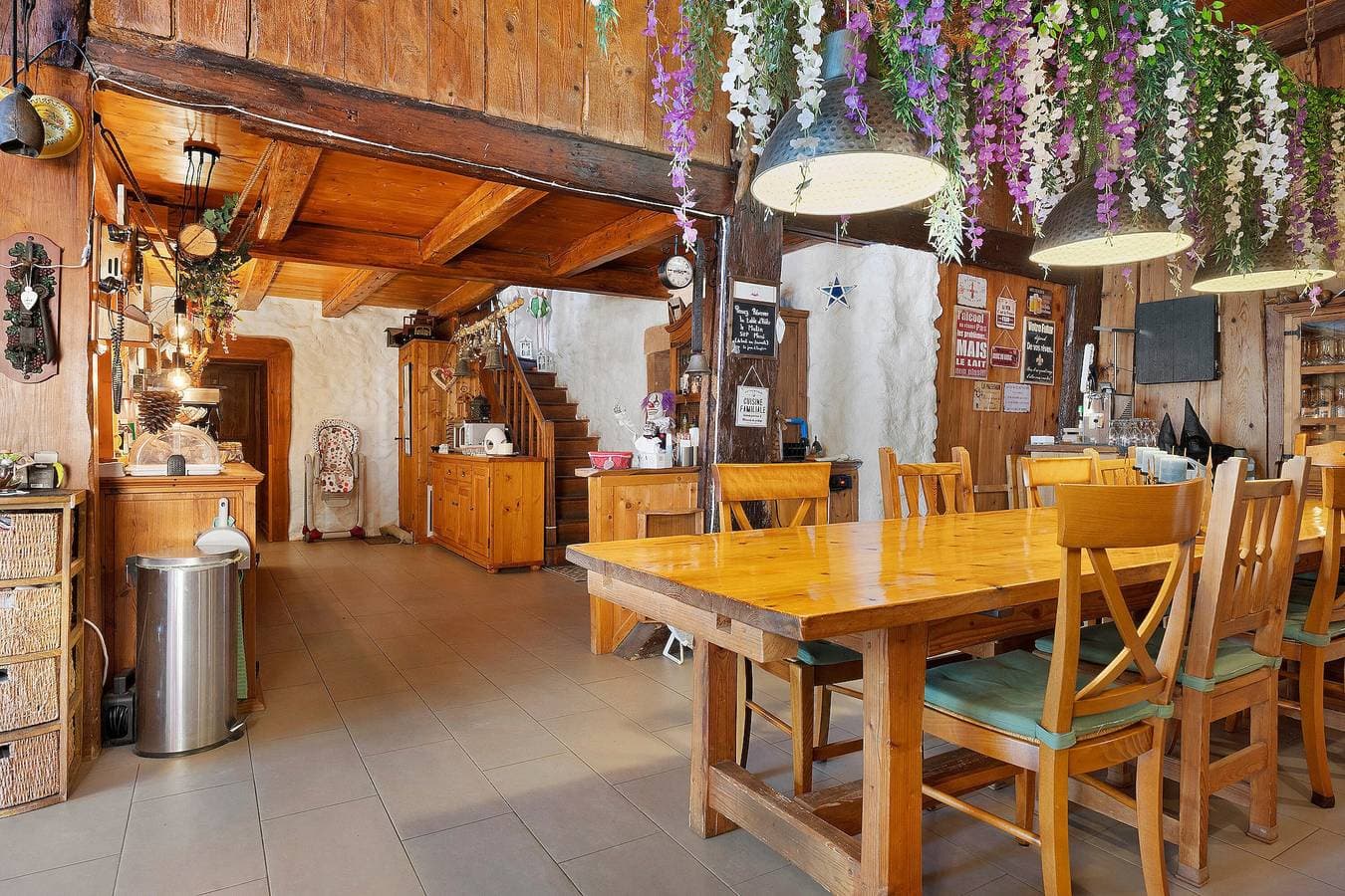 Foto 11 von 28: Gästehaus „Zimmer Göttin der Ernte“ mit Gemeinschaftsterrasse, Garten und WLAN