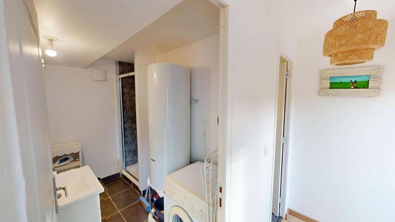 Foto 7 von 43: Three-Bedroom House