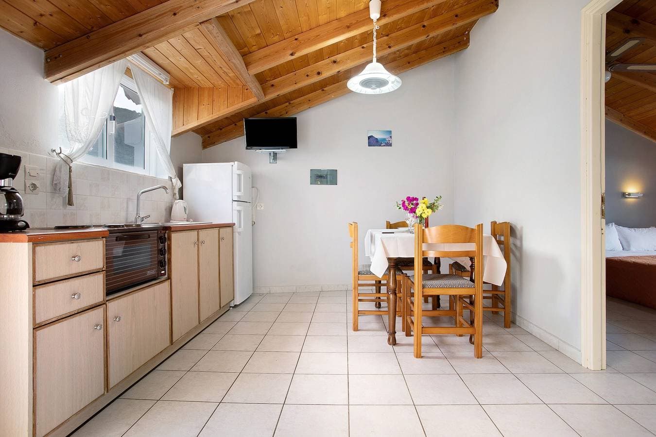 Foto 10 von 26: Ferienwohnung "Dolphin Apartment Meerblick 9" mit Privatem Balkon, Gemeinschaftsgarten und WLAN