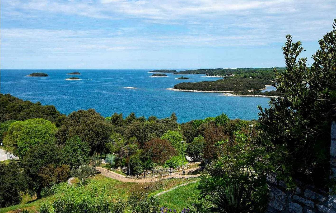Modernes Apartment mit 2 Schlafzimmern und Terrasse, 2 km vom Strand entfernt 1