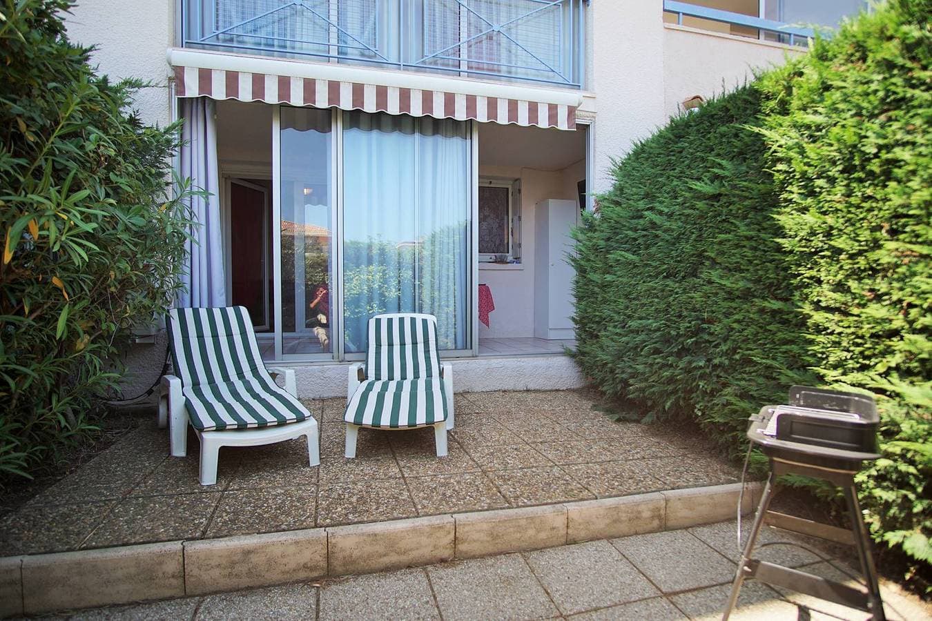 Foto 4 von 17: Residenz mit Swimmingpool und privatem Parkplatz!