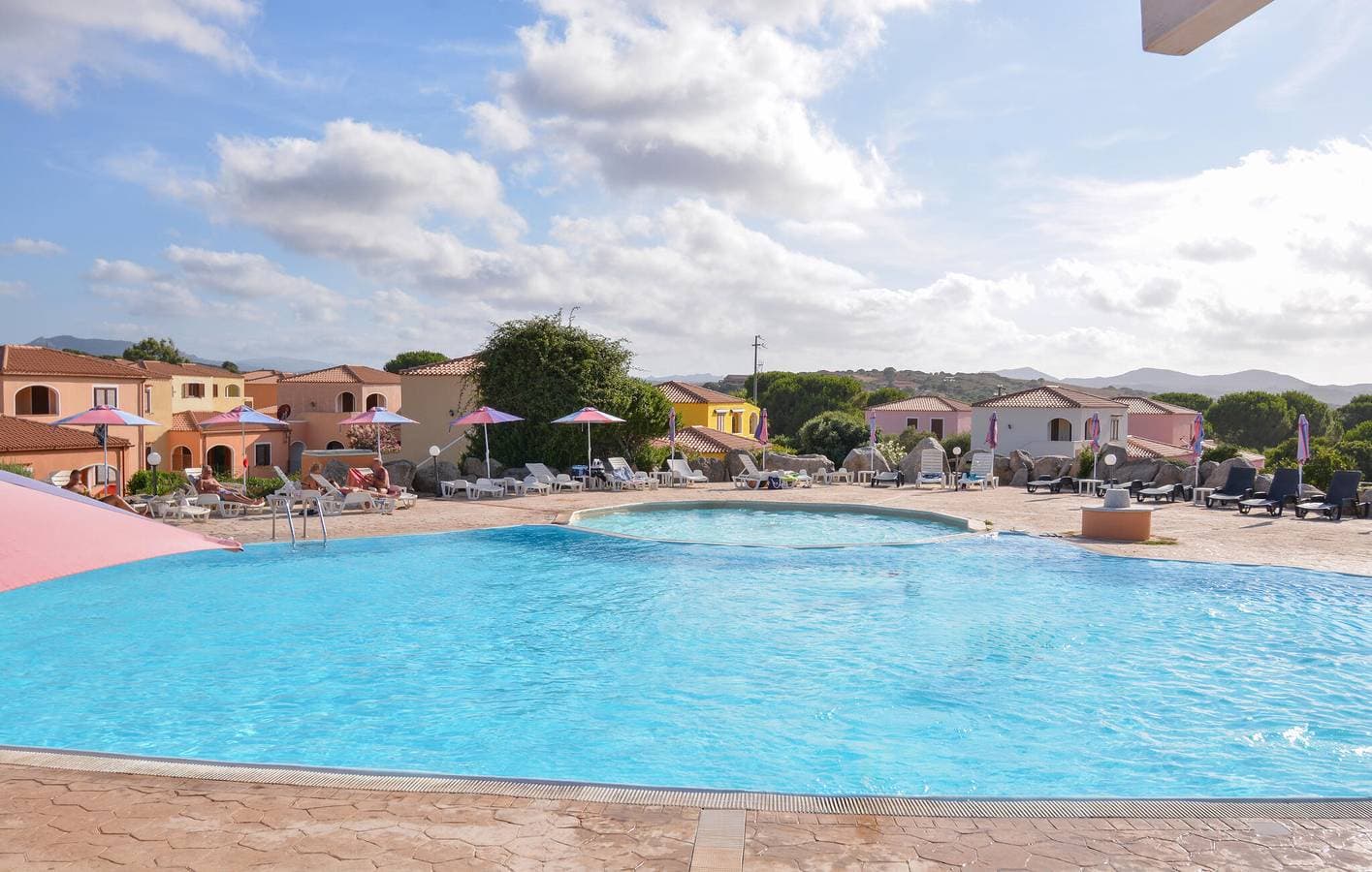 Foto 3 von 22: Appartement am Strand mit Pool und Parkplatz