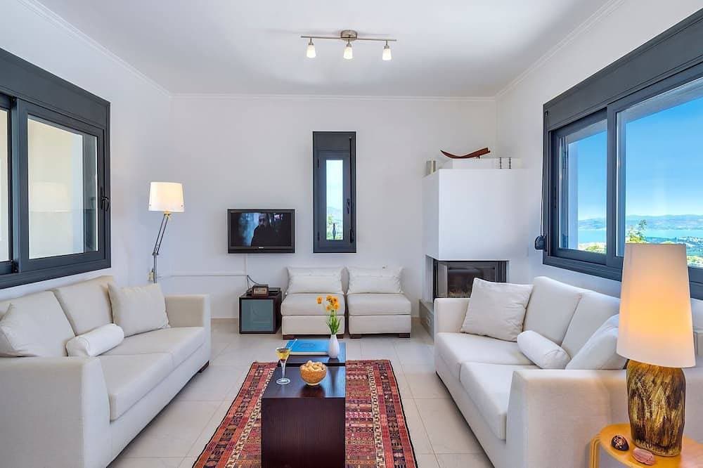 Foto 13 von 30: Villa mit Pool für bis zu 8 Personen. Meerblick.