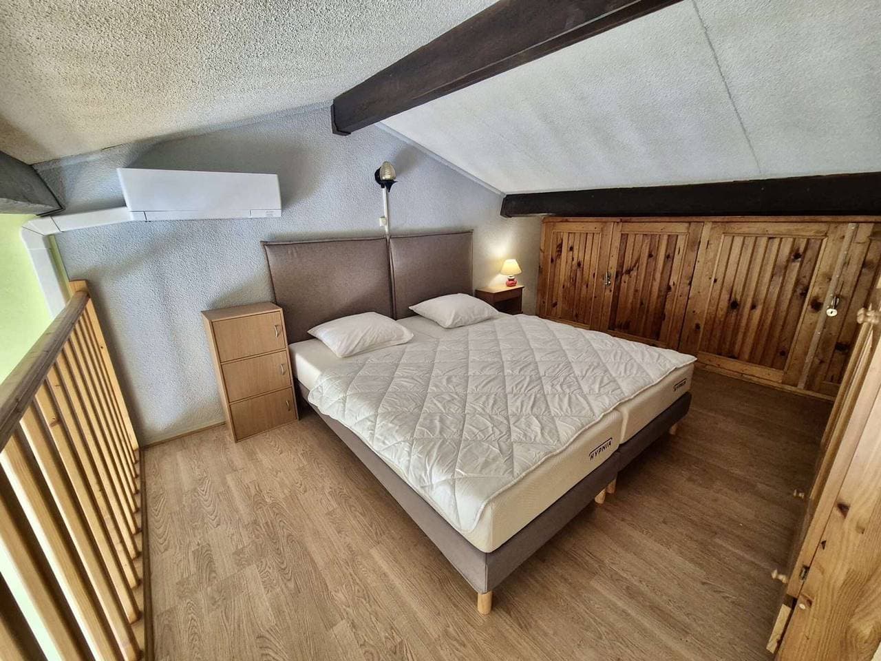 Foto 6 von 17: Klimatisierte T2 Mezzanine mit Pool und Parkplatz in Cogolin