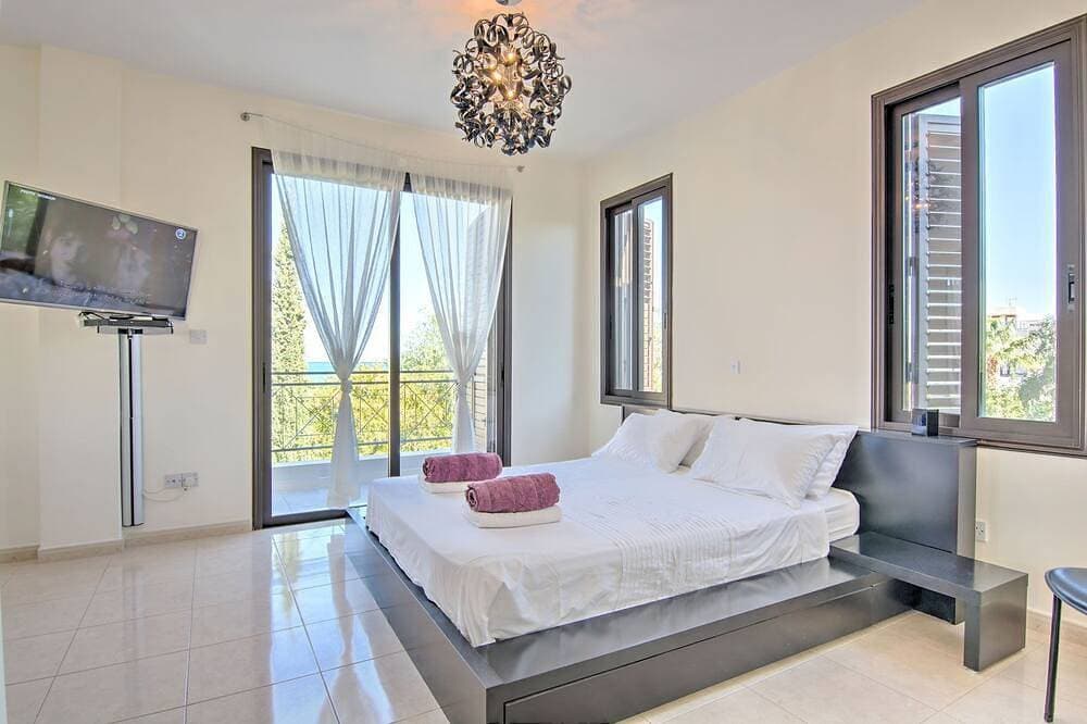 Foto 2 von 29: Villa Arsinoe Beach -  a villa that sleeps 6 guests  in 3 bedrooms