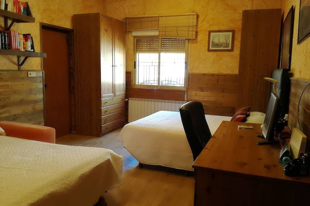 Foto 3 von 30: Ferienhaus, komfortabel mit Pool und Garten (Erdgeschoss)