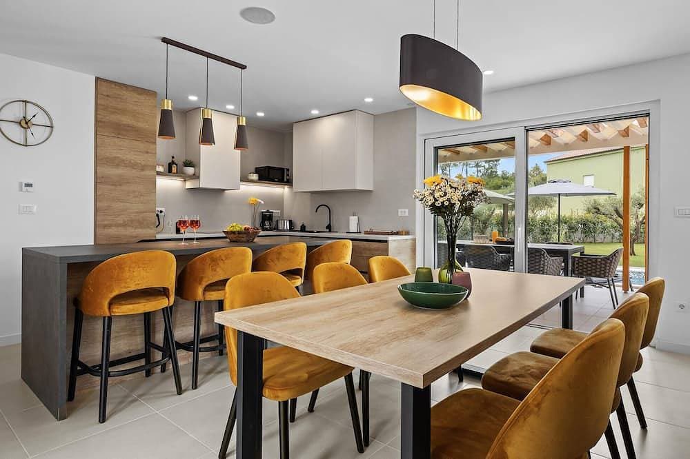 Foto 8 von 30: Luxurious home in Marasi
