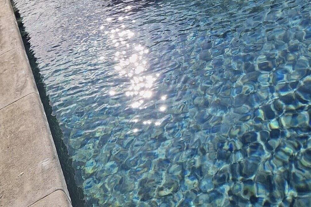Air-conditioned villa not overlooked pool pool house private garden 1