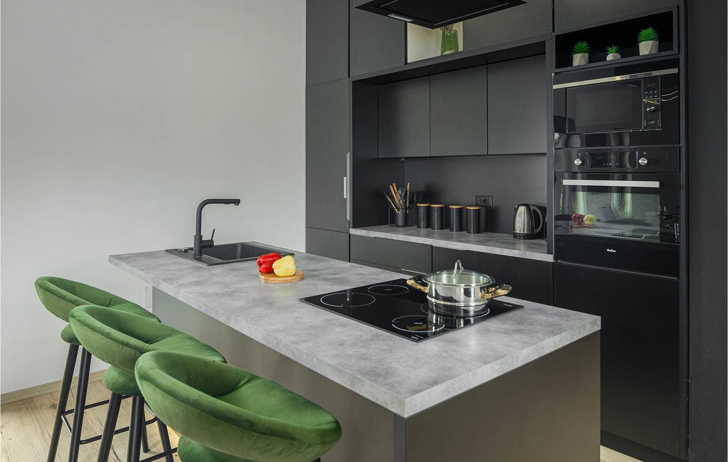 Foto 4 von 32: Schickes 130 m² großes Apartment mit Pool, Terrasse und Parkplatz