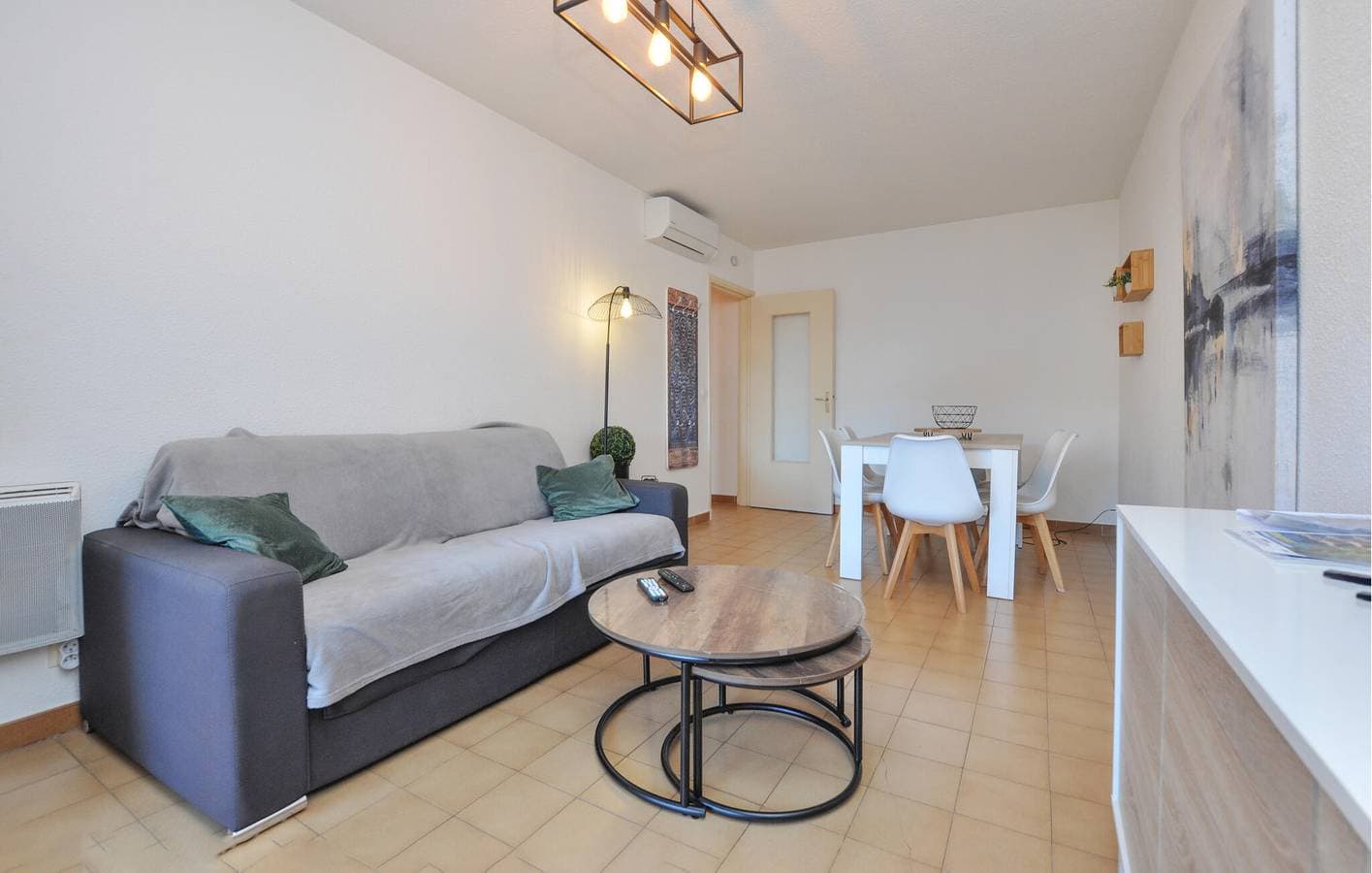Foto 6 von 18: Modernes Apartment mit Terrasse und Parkplatz, 1,5 km zum Strand