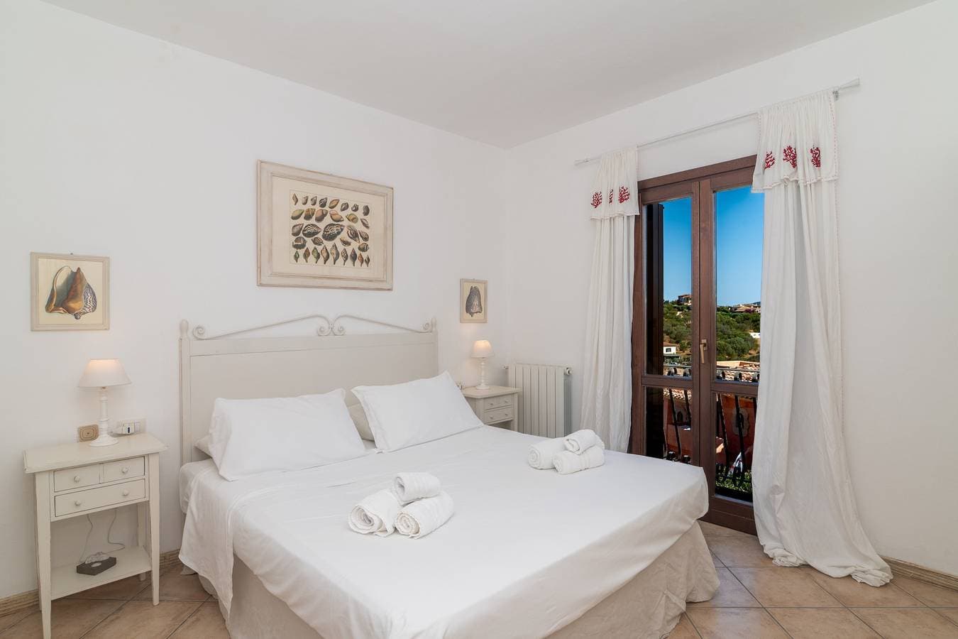 Foto 12 von 25: Ferienwohnung 'Tavolara Porto San Paolo E2' mit Meerblick, Gemeinschaftspool und Klimaanlage