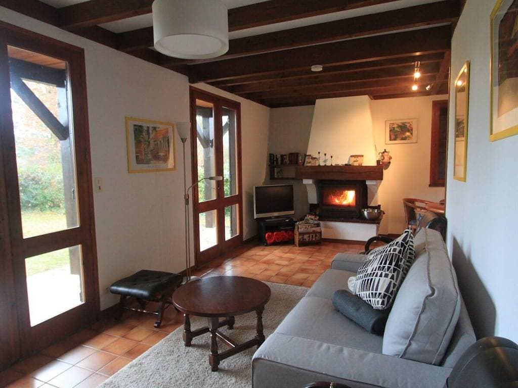 Foto 6 von 20: Ferienhaus in Bias mit Schwimmbecken