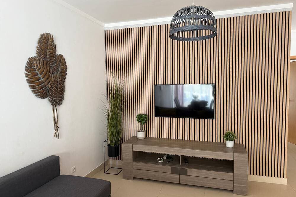 Foto 11 von 30: Amazing & Modern Apartment in Cabanas Beach with direct pool access (Sleeps 4)