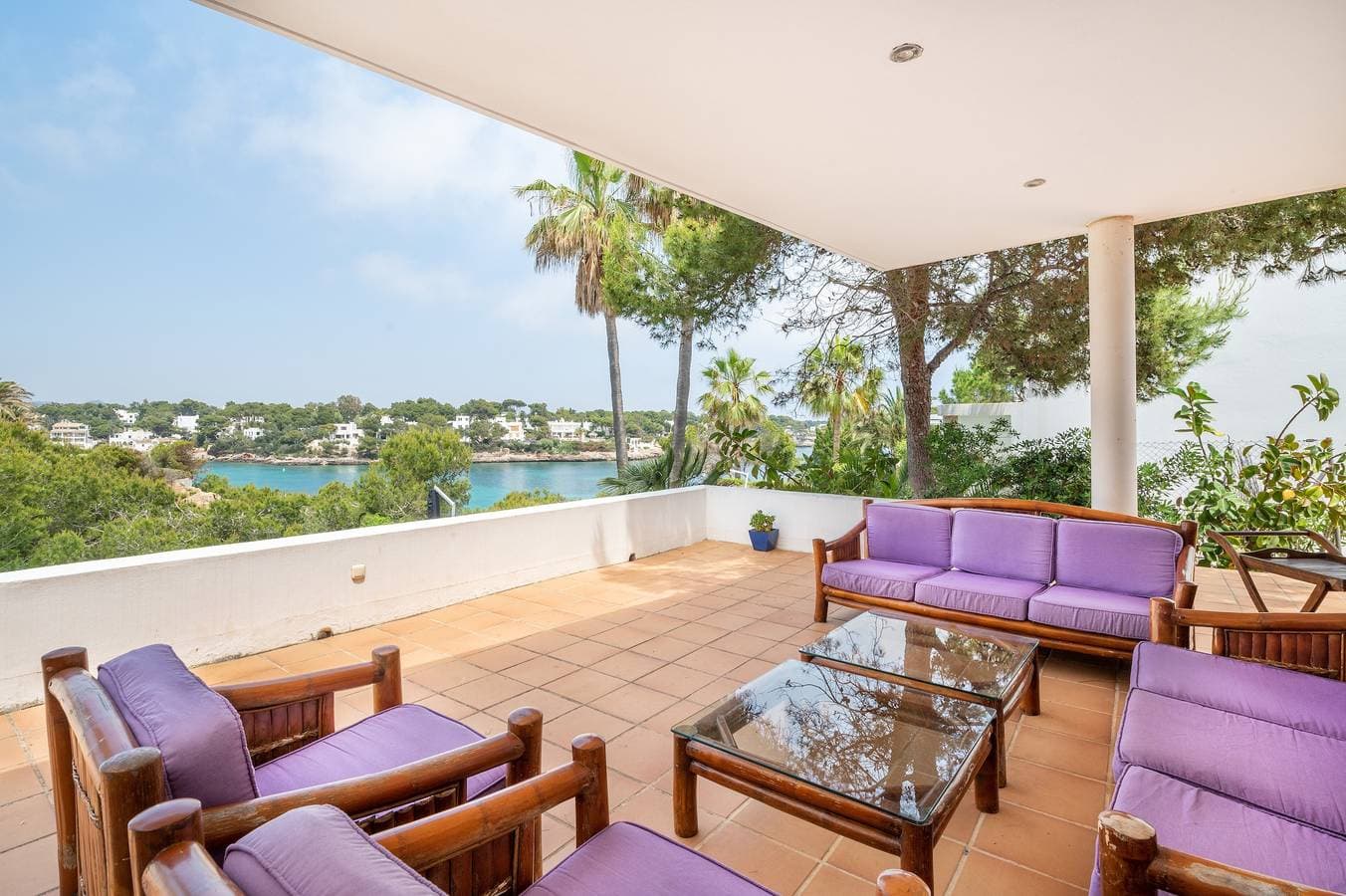 Foto 3 von 26: Moderne Villa in erster Reihe "Sa Caleta" mit Zugang zum Strand