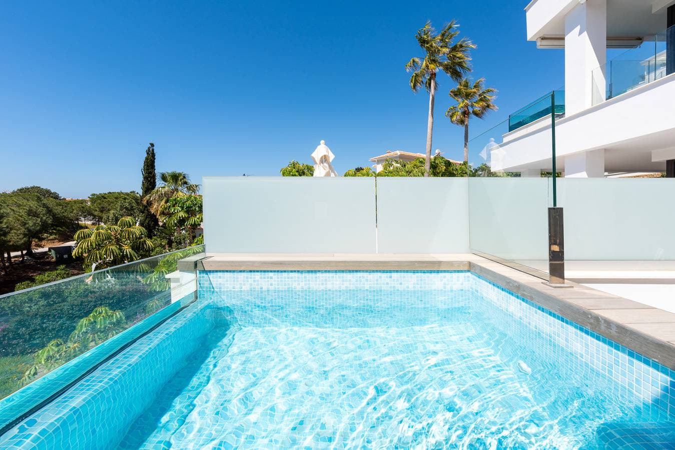 Foto 9 von 36: Santa Barbara Heights IV Clc - Luxury, private plunge pool