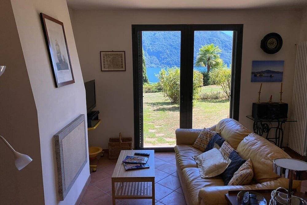 Foto 10 von 20: St  Maurice smile lake view apartment with pool