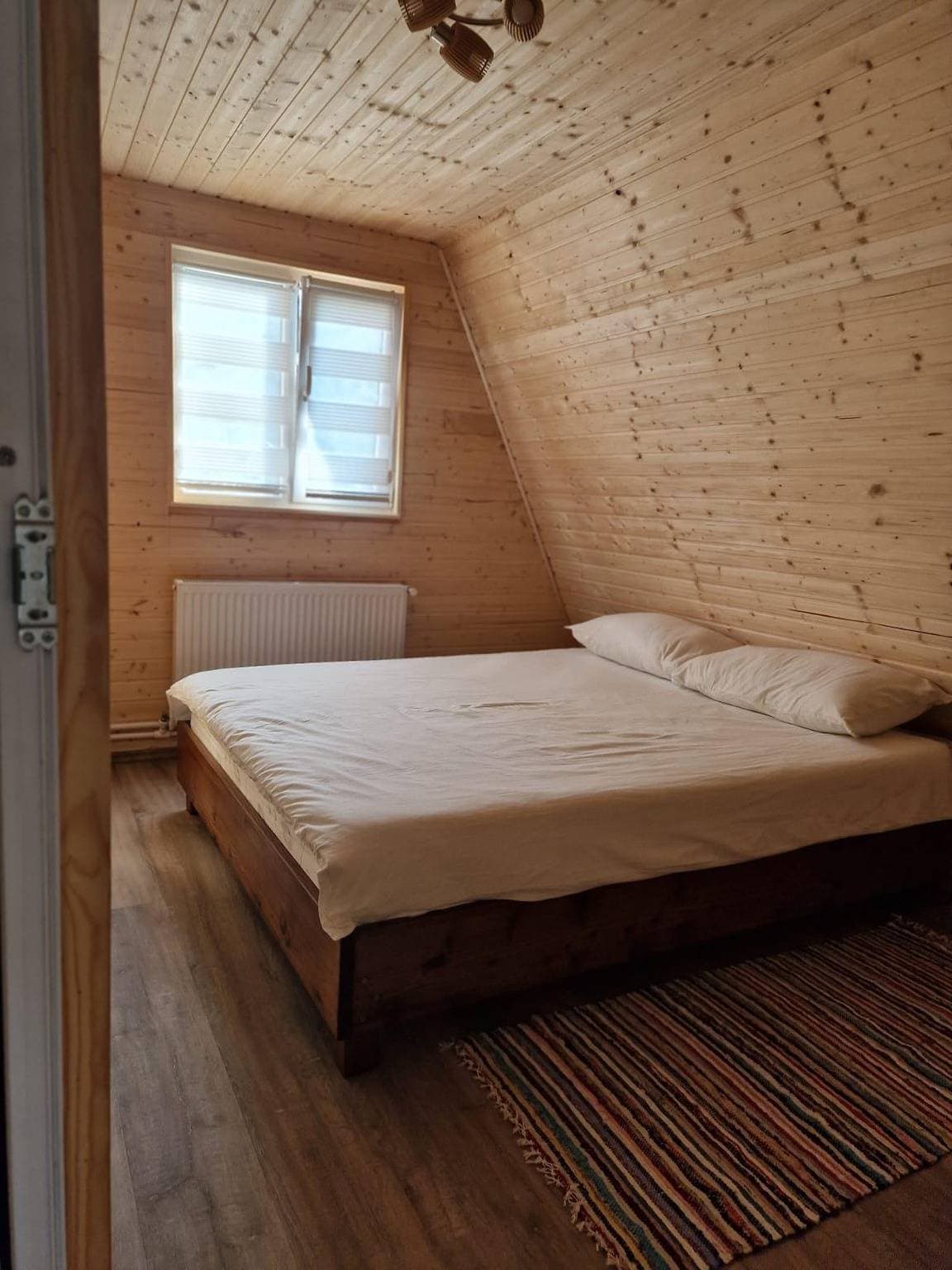 Foto 3 von 17: Chalet für 6 Personen mit Whirlpool
