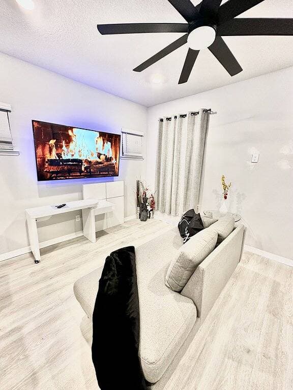 Foto 4 von 42: Modernes Zen. Privates Studio & Whirlpool im Herzen von Orlando Innenstadt