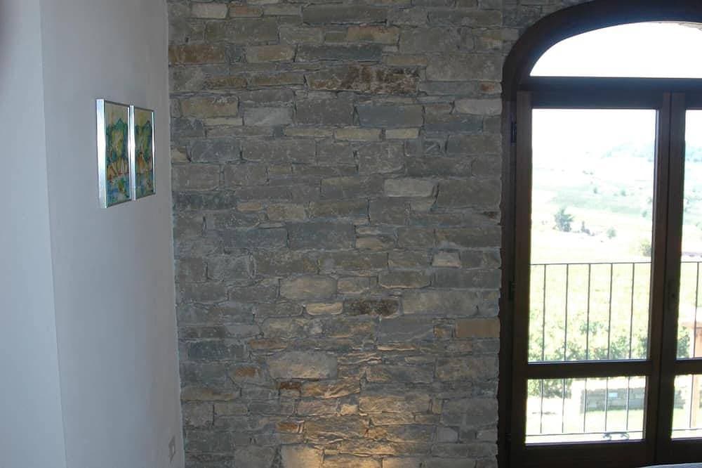 Foto 2 von 30: Luxusvilla In Den Piemont-Weinbergen - 265m2 - 10 Pers. - 5x14m Pool