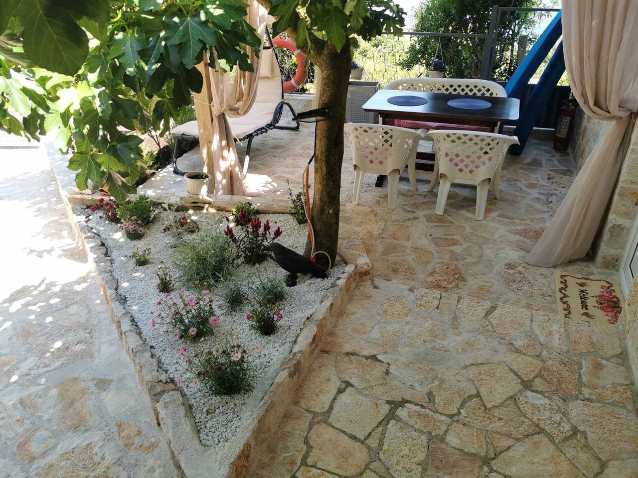 Foto 4 von 38: Schönes Apartment mit Whirlpool, Grill und Garten