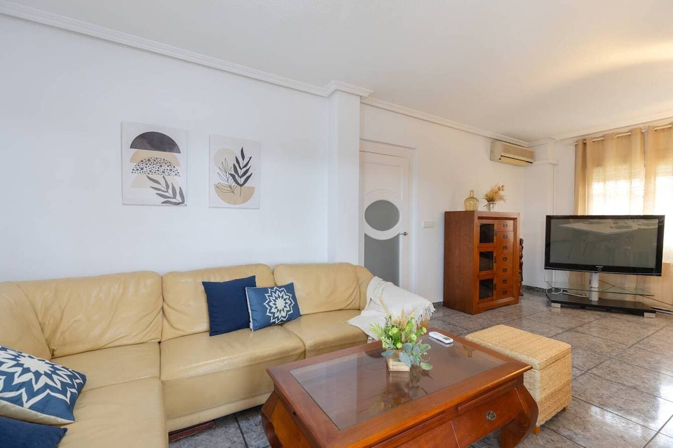 Foto 13 von 37: Villa für 12 Personen mit Terrasse