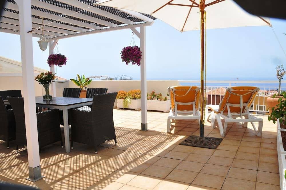 Apartment mit großer Dachterrasse und Panoramablick auf das Meer 1