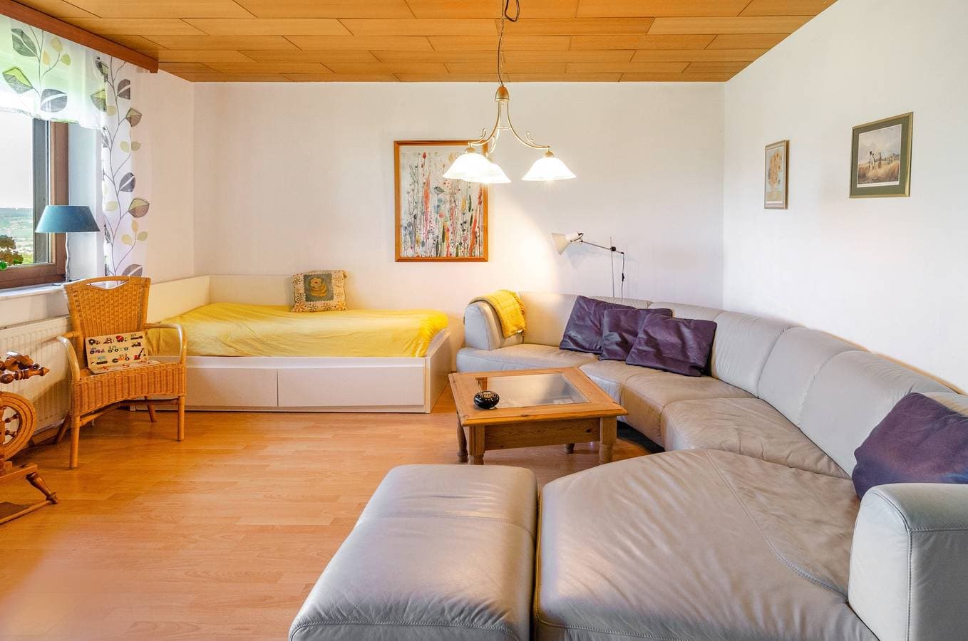 Foto 4 von 35: Ferienwohnung 'Landleben' mit Bergblick und Gemeinschaftsgarten
