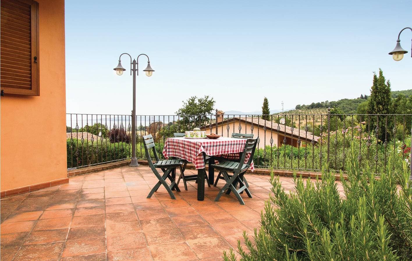 Foto 8 von 21: Magione Getaway: 100 Quadratmeter, Pool, Garten und Parkplatz!