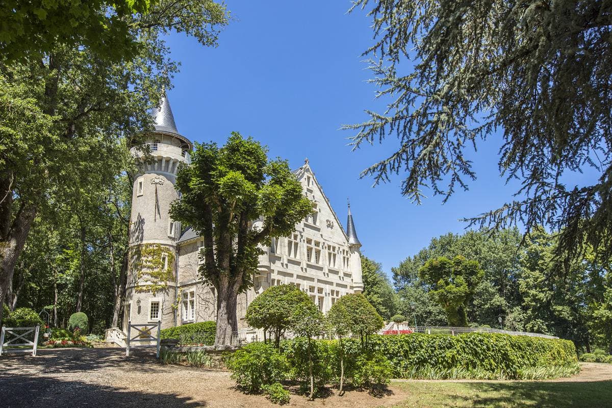 Foto 13 von 24: Schloss für 15 Personen mit Garten