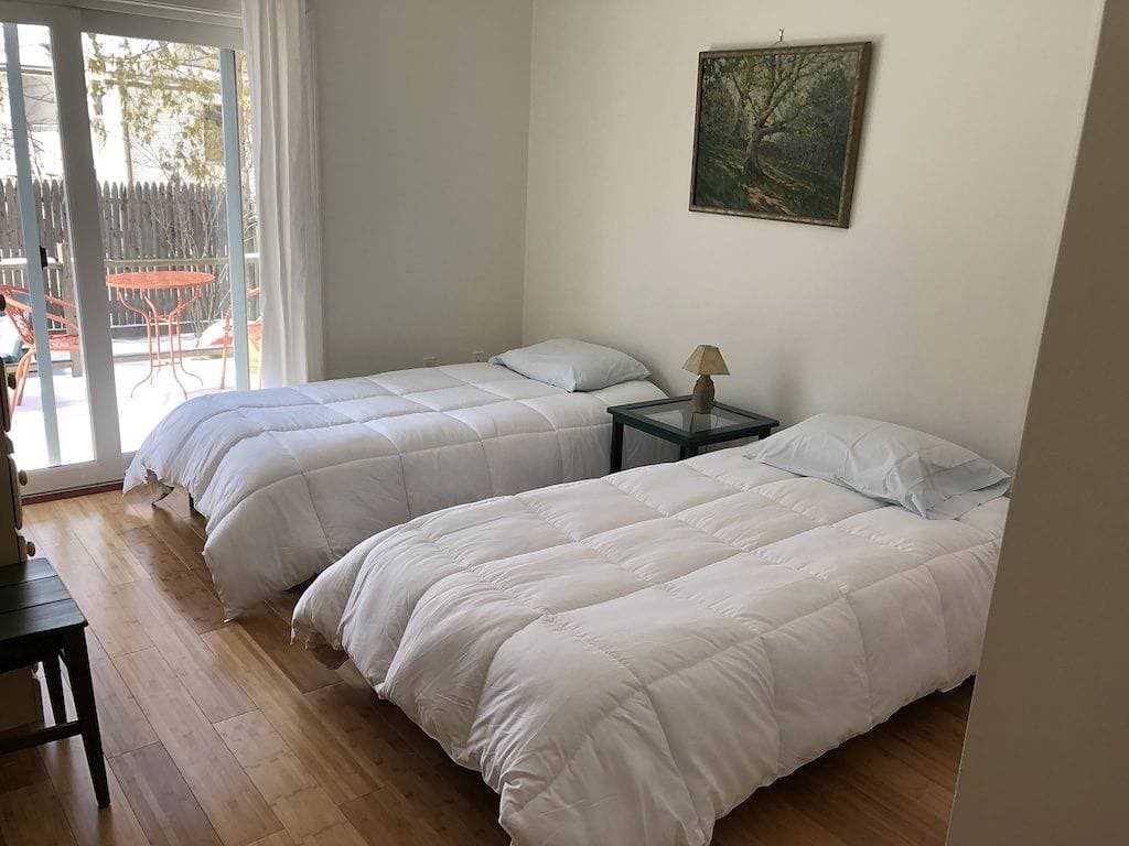 Foto 10 von 12: Zwei Schlafzimmer im ersten Stock am Ende einer ruhigen Sackgasse in Dowtown