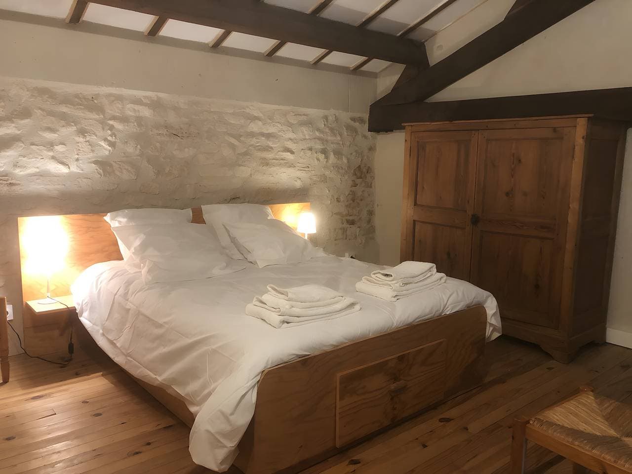 Foto 3 von 22: Gîte „L’Oustalet“ mit privater Terrasse, WLAN und Klimaanlage