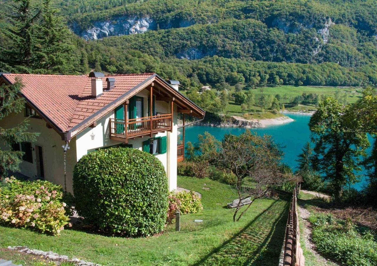 Foto 7 von 41: Apartment with Lake View
