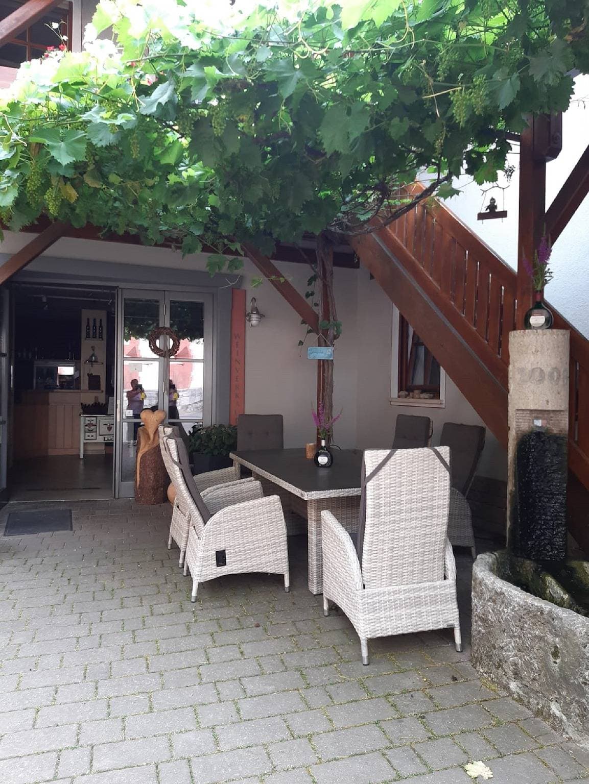 Foto 3 von 15: Weingut Engelhardt - Wohnung Bacchus mit überdachtem Balkon