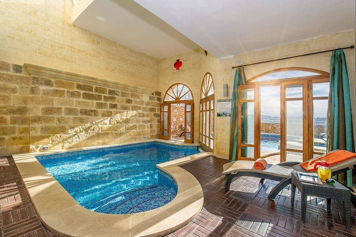 Foto 4 von 5: Villa with Private Pool