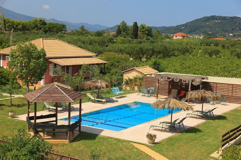 Foto 13 von 15: 4 villas in a green vineyard