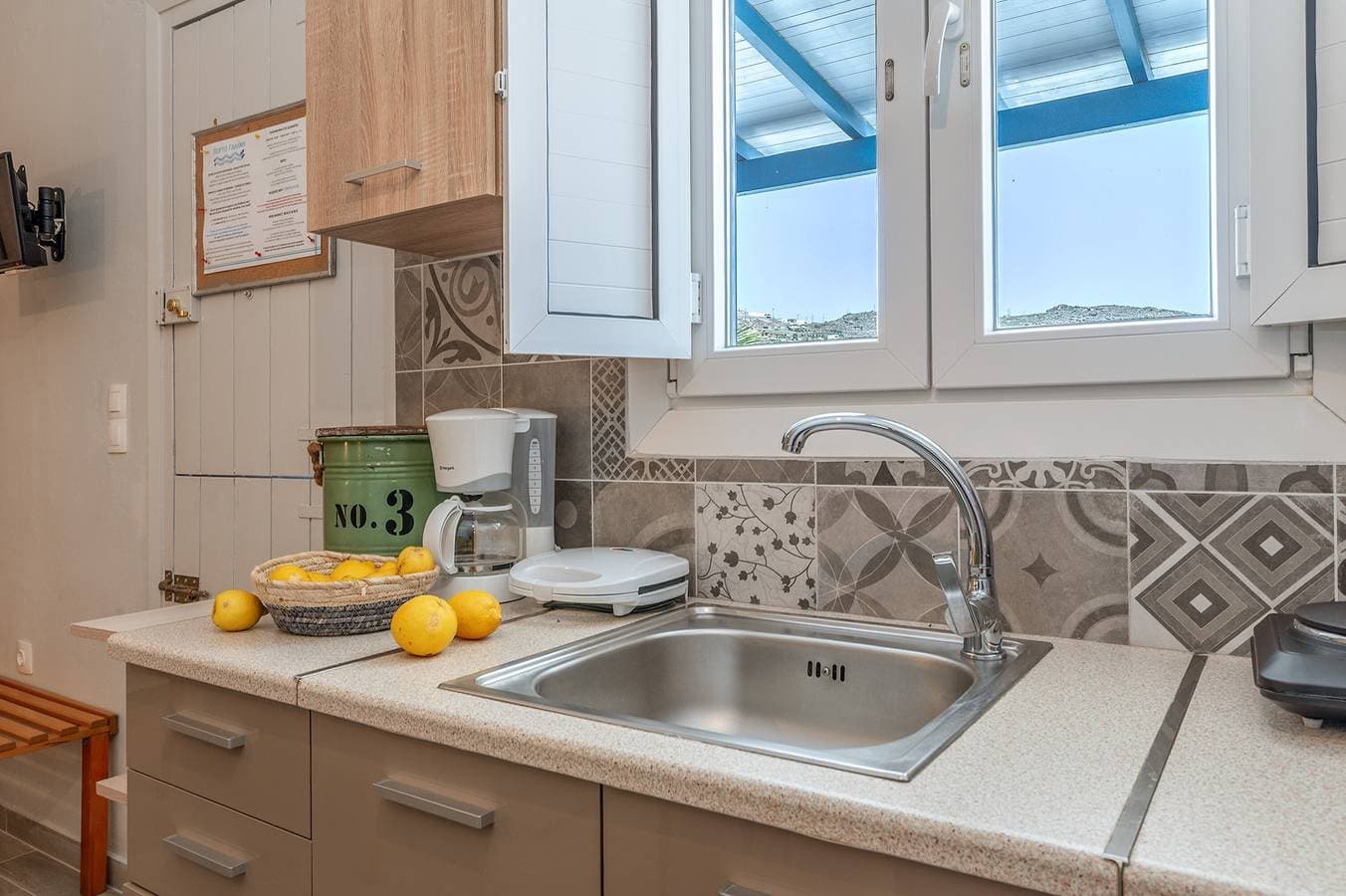 Foto 9 von 25: Studio 'Kalloni' mit Meerblick, WLAN und Klimaanlage