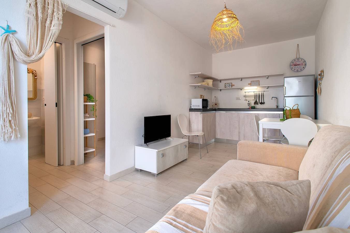 Foto 4 von 23: Ferienwohnung 'Borgo Degli Ulivi' mit privatem Garten und Klimaanlage