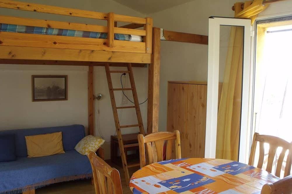 Foto 3 von 13: Mini Villa direct access to the sea 150 m, Courtyard, WIFI, Parking, closed garage