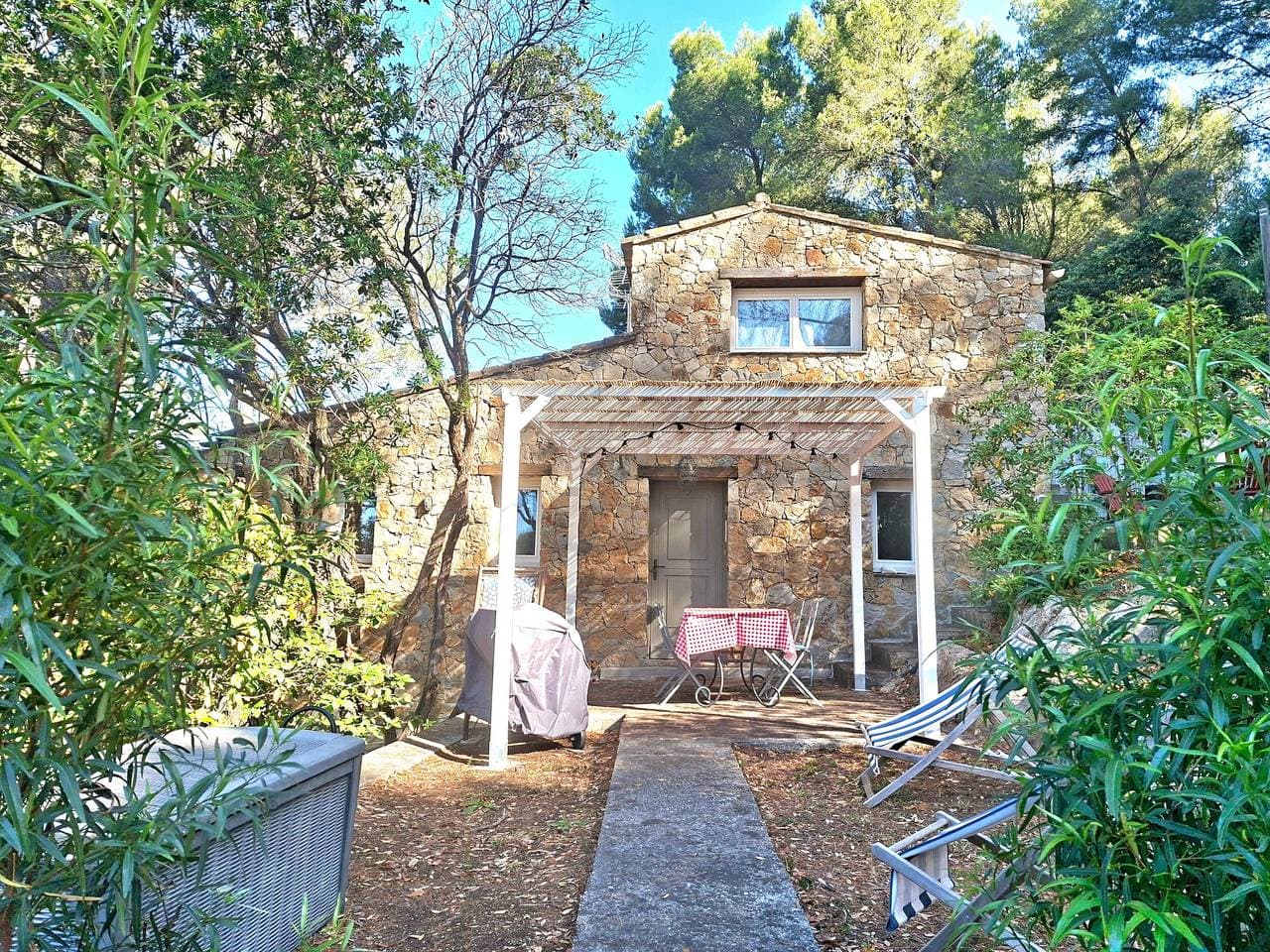 Gîte De Charme Sous Les Pins 1